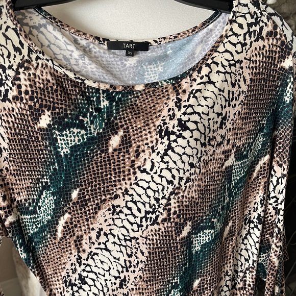 Dress - Picture 4 of 5